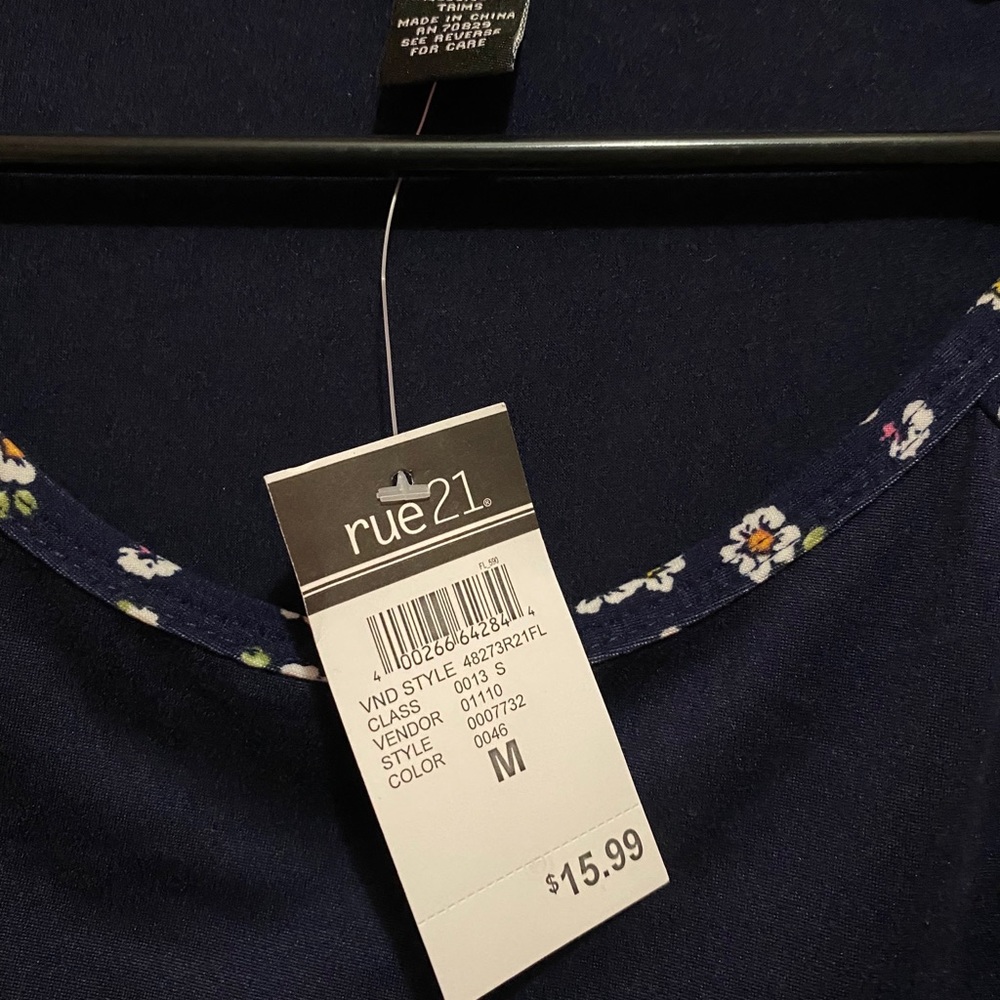 Baseball tee/blouse - Picture 3 of 3